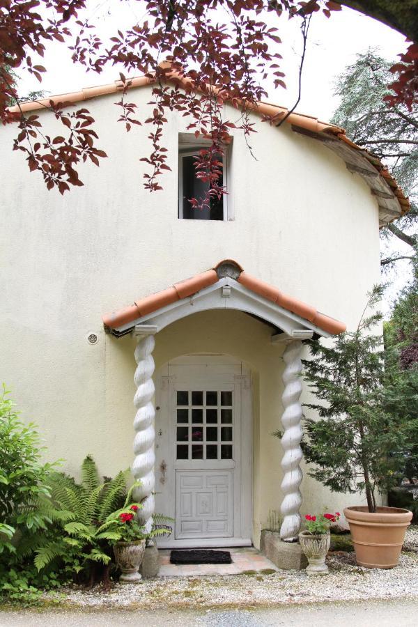 D'hôtes Château Du Bois De La Noe Couette-café