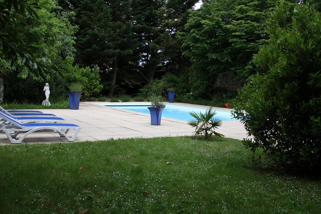 D'hôtes Château Du Bois De La Noe Couette-café 2*